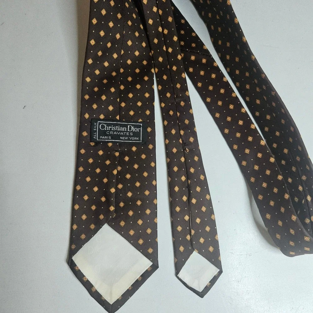 Christian Dior Cravates Silk Tie Brown Geometric Diamond Pattern Mens Necktie
